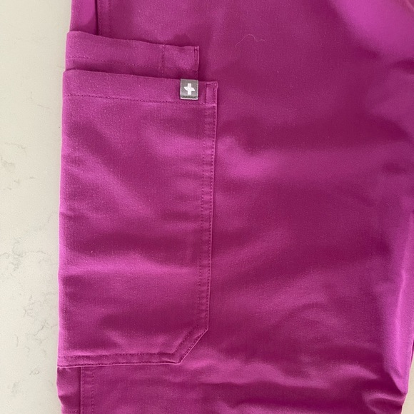 Figs Pants & Jumpsuits Figs Bright Fuschia Kade Pants Medium Petite